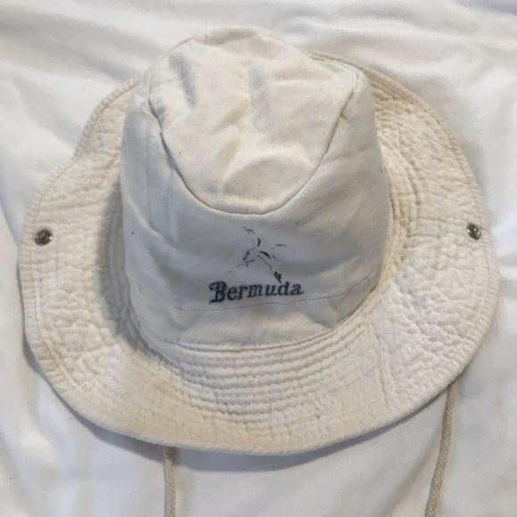 tommy hilfiger bucket hat urban outfitters